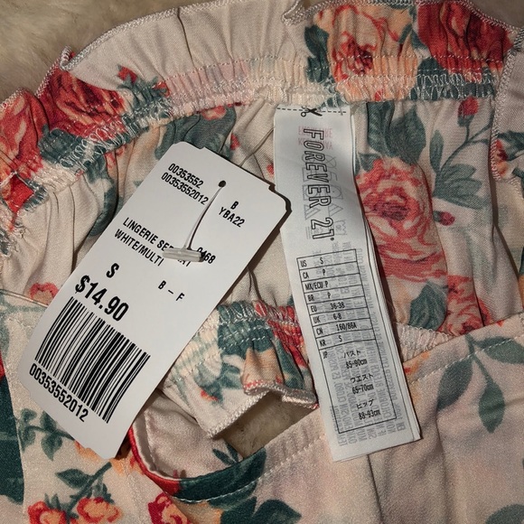 Floral Spring/Summer Mini Top - Picture 3 of 3